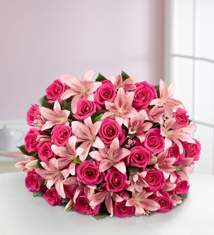 Arreglo Imperial de Rosas y Lirios